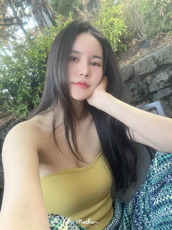 包覆感坑條平口BRA背心(闆娘.花花清單)