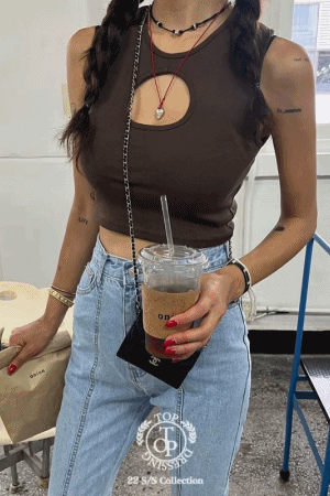 胸前挖洞性感背心(闆娘清單)
