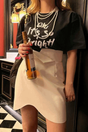 波浪設計下擺反摺皮裙