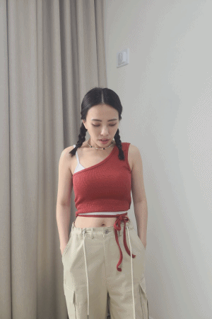 單肩綁帶坑條背心