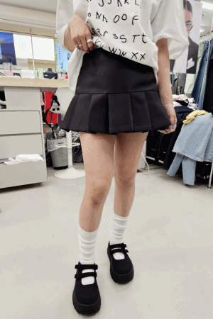緞面小百摺經典短裙