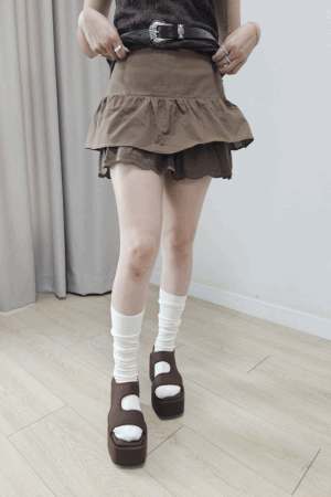 低腰拼蕾絲短褲裙