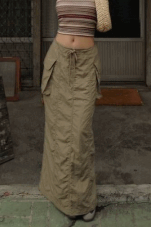 大口袋後開衩尼龍裙