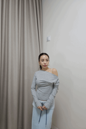 外磨毛抓皺斜肩上衣