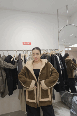 (限量商品)麂皮牛角釦連帽外套