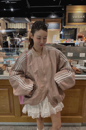 蕾絲線條飛行外套