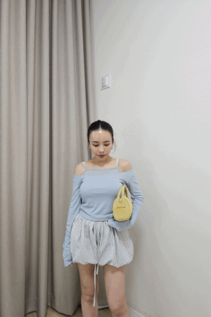 假兩件細肩背心+平口上衣