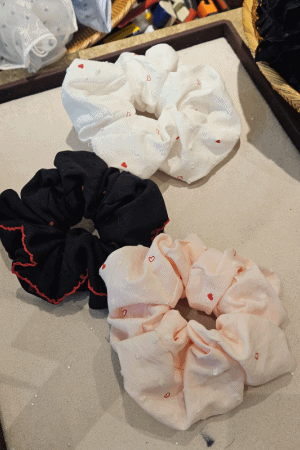 滾邊愛心刺繡大腸圈