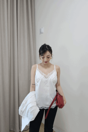 細肩寬蕾絲滾邊緞面背心