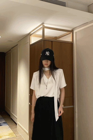 女神天絲滑布繞脖上衣