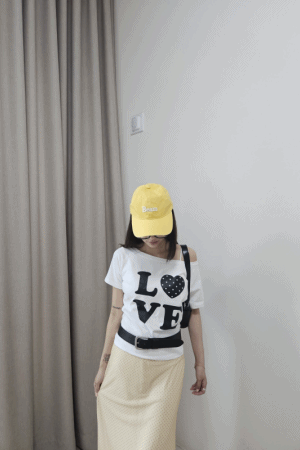 LOVE點點愛心斜肩上 衣