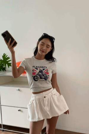 國旗騎士字母圓領上衣