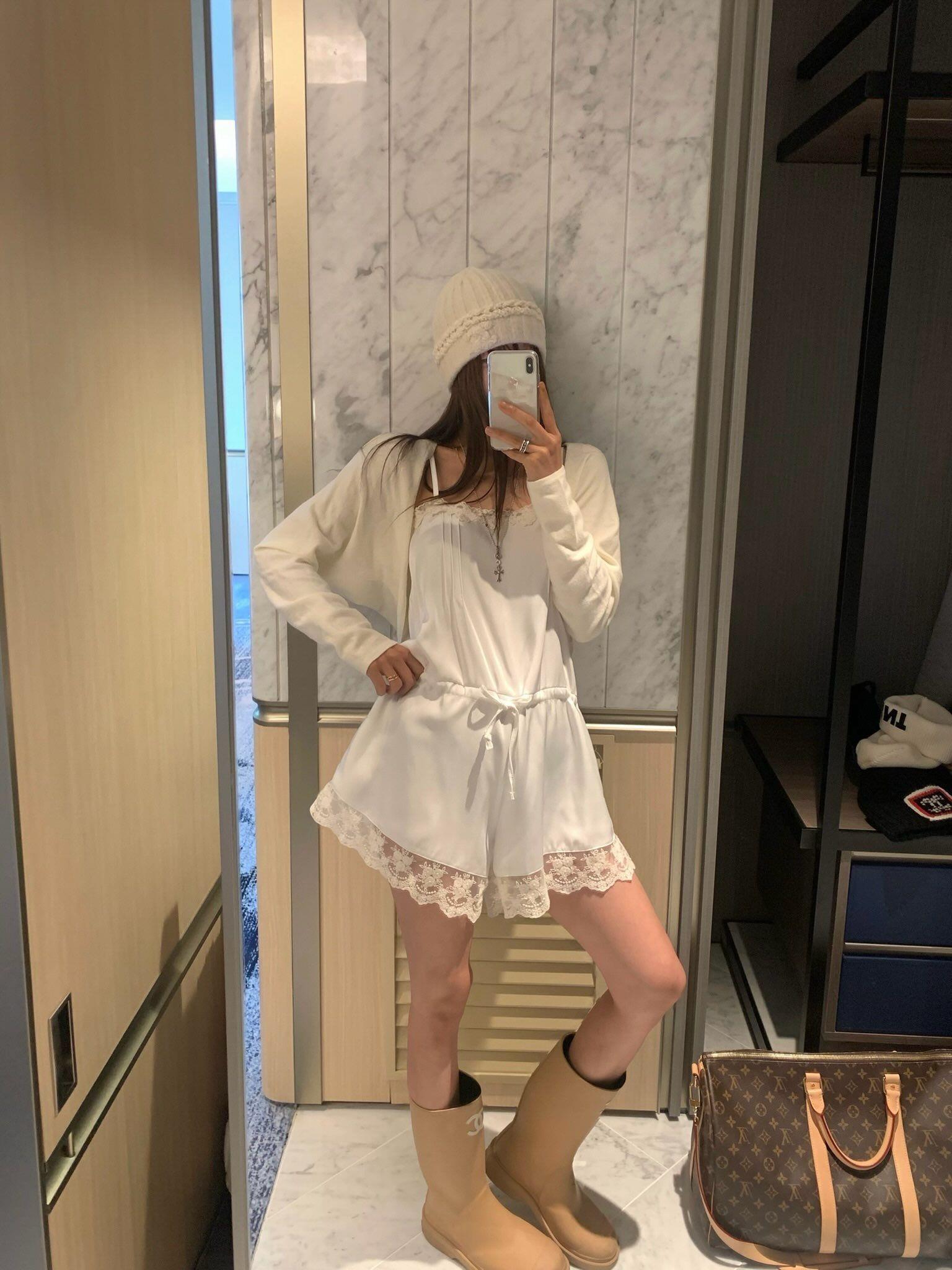 細肩蕾絲連身短褲