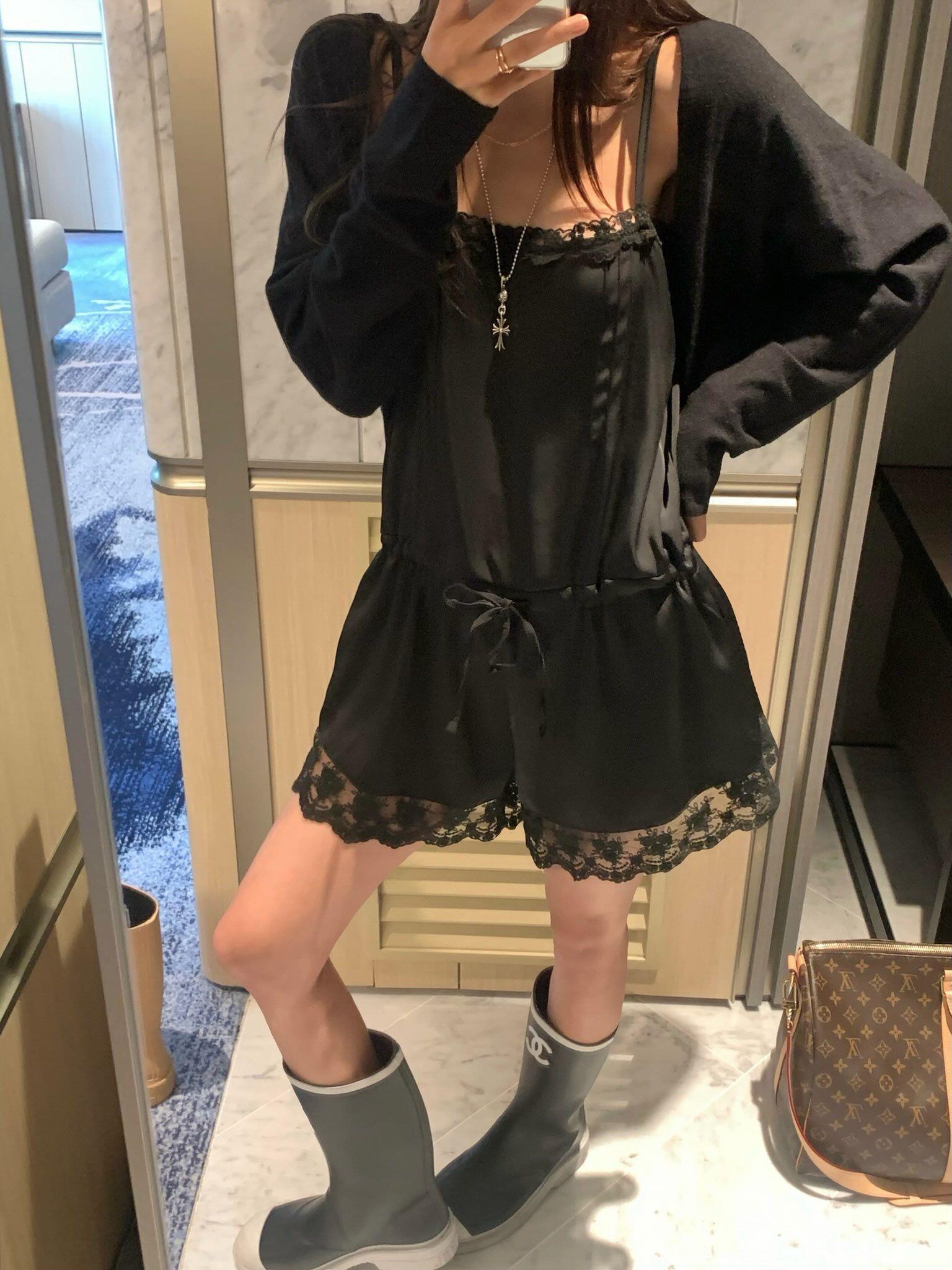 細肩蕾絲連身短褲