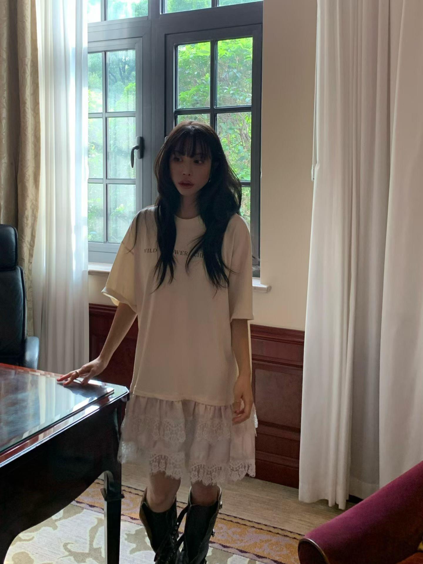 緞面拼蕾絲短洋裝