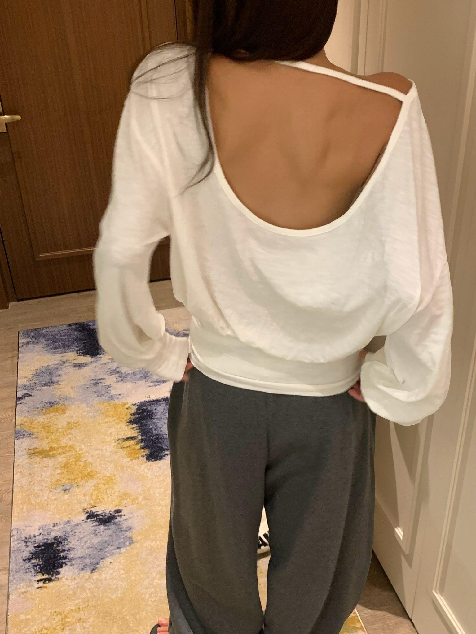 美背慵懶上衣