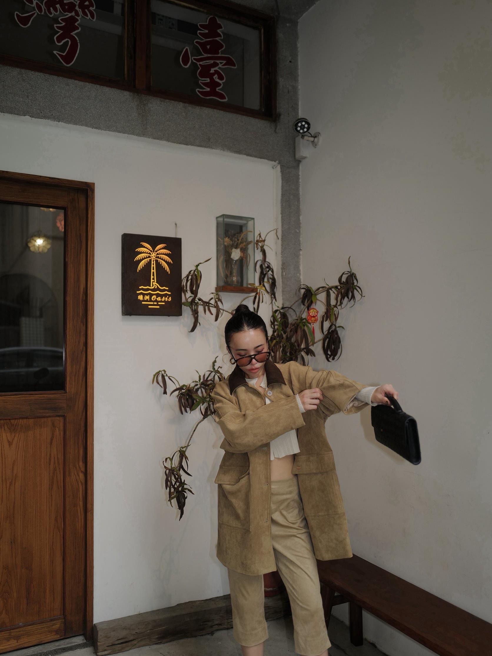 拼接領巴恩麂皮外套
