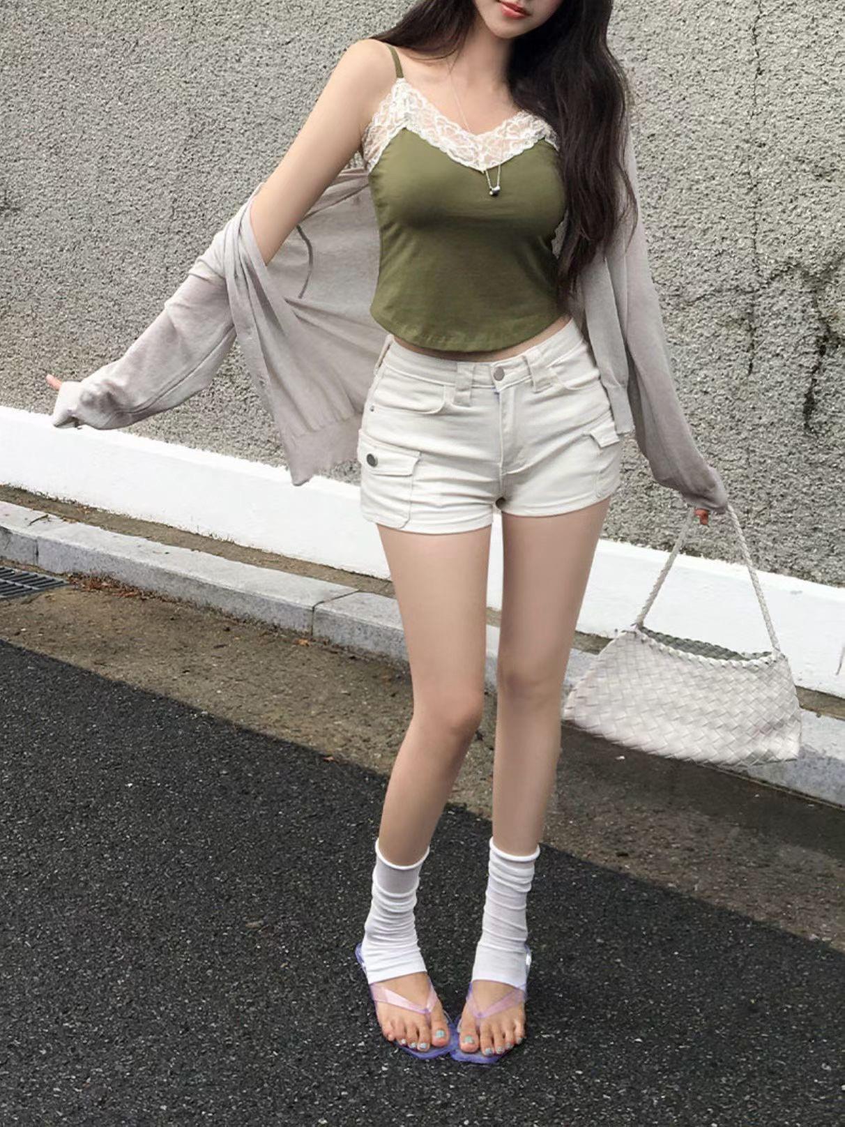 花朵蕾絲彈性背心