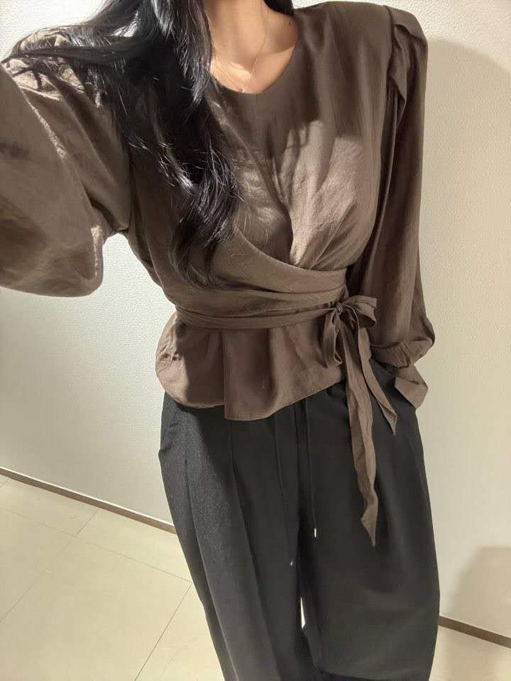 側綁帶長澎袖上衣